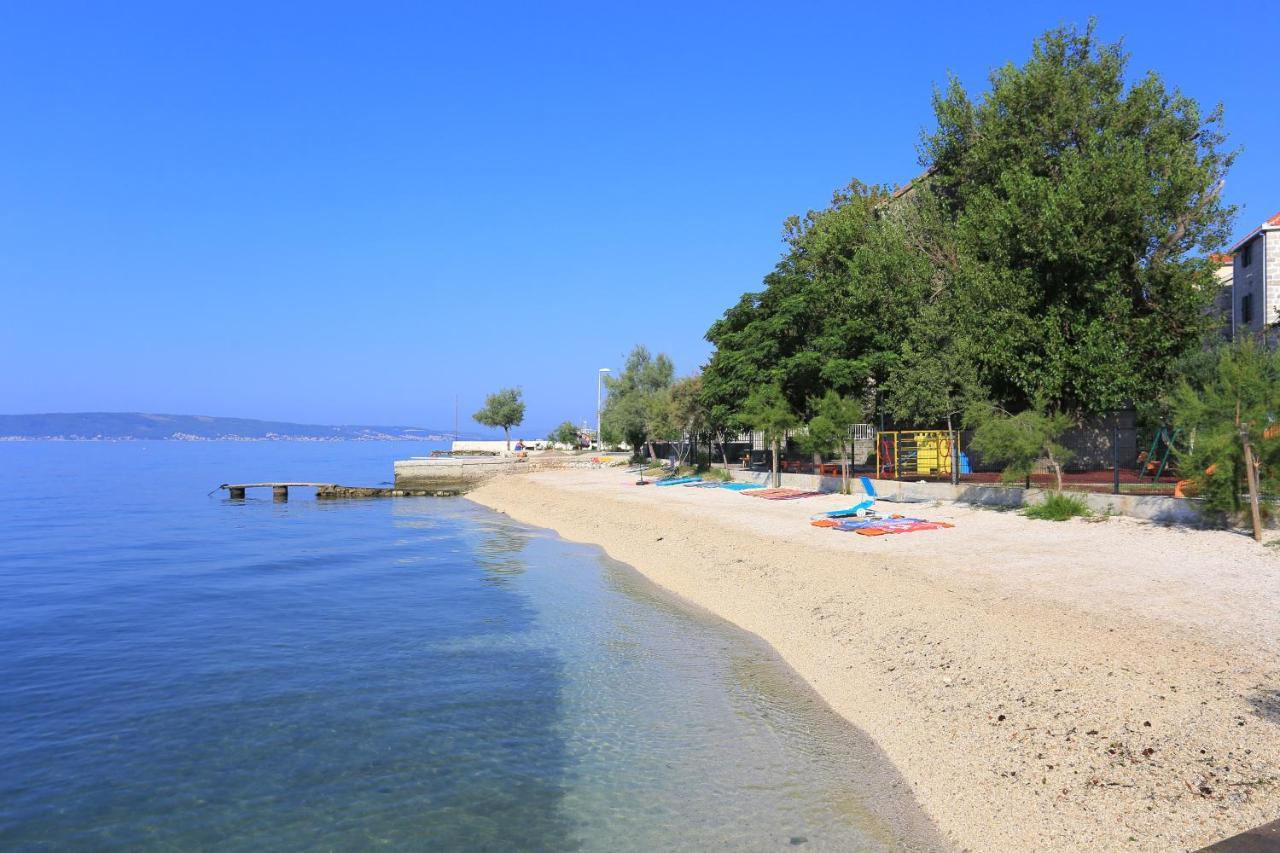 Family Friendly Apartments With A Swimming Pool Kastel Kambelovac, Kastela - 18117 Luaran gambar