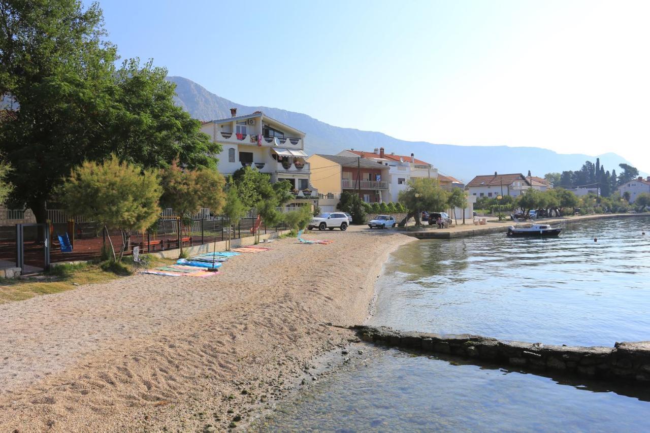 Family Friendly Apartments With A Swimming Pool Kastel Kambelovac, Kastela - 18117 Luaran gambar